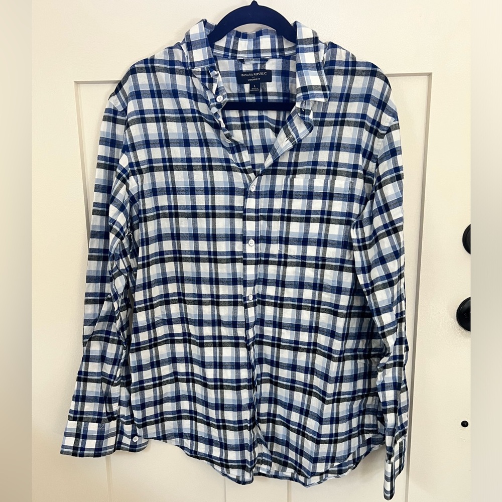 Banana Republic men’s light weight flannel shirt